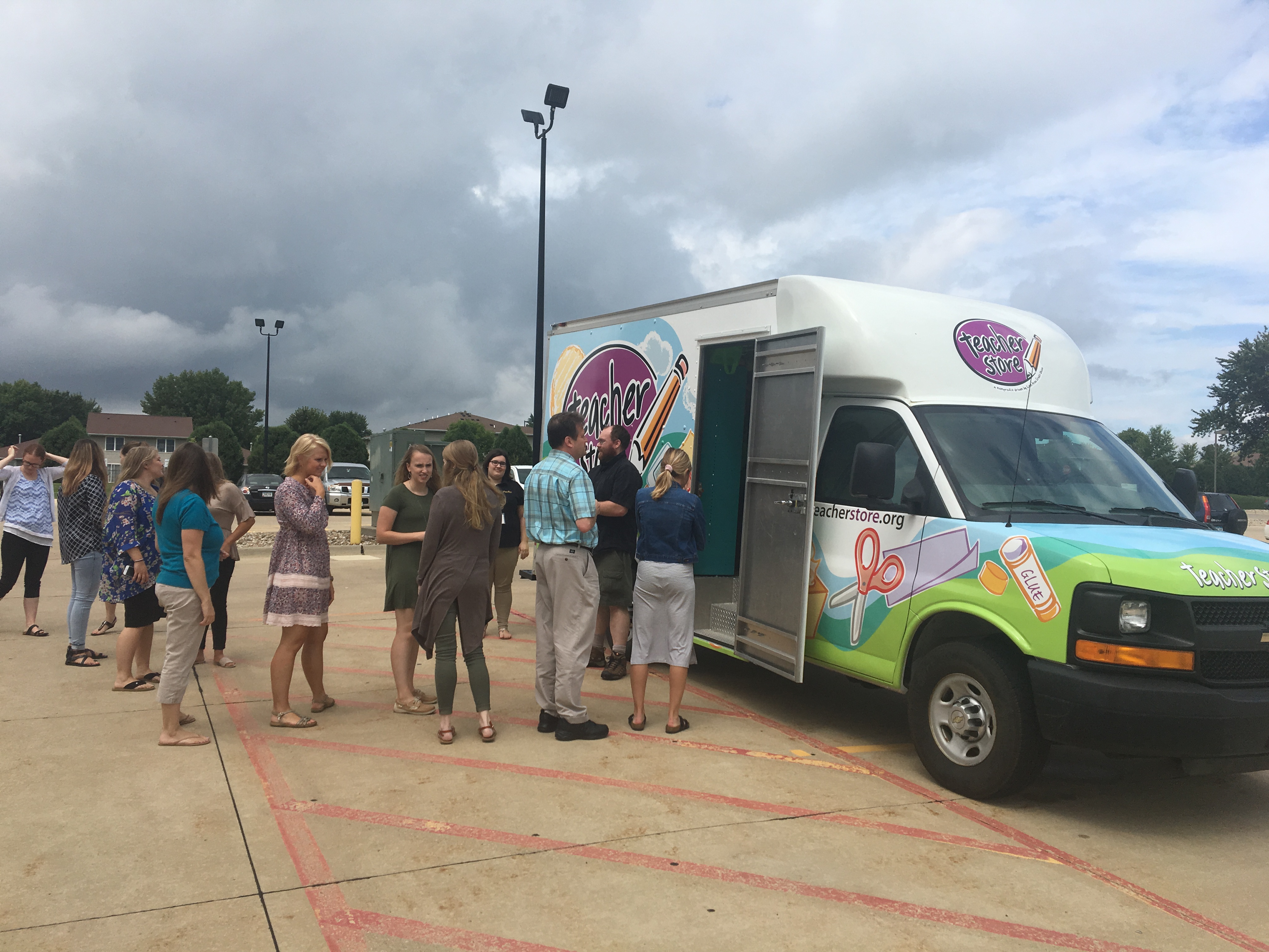 The Teacher Store Visits Linn-Mar School District